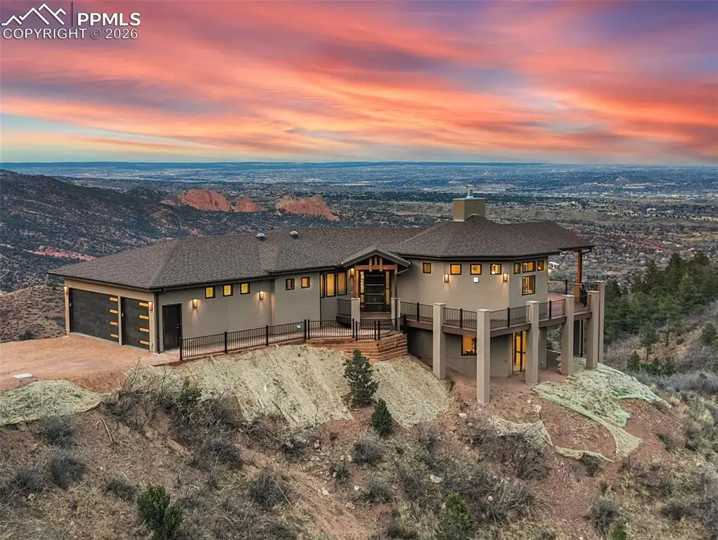 1060 Neon Moon View, Manitou Springs, CO 80829 - #1