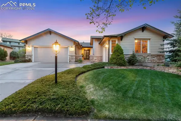 3425 Hollycrest Drive, Colorado Springs, CO 80920