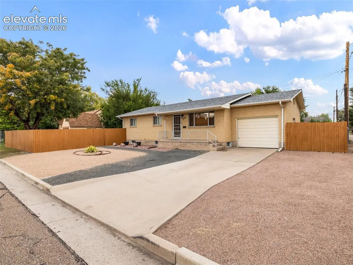 321 W Adams Avenue, Pueblo, CO 81004 - #1