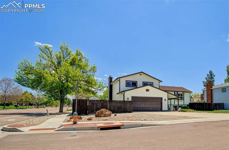 6485 Nanette Way, Colorado Springs, CO 80918 - #3