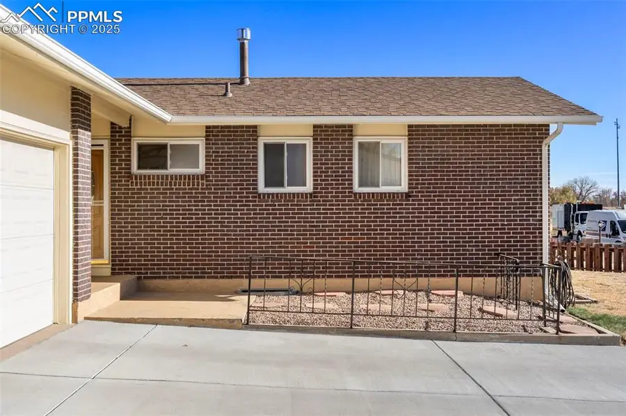 102 Landoe Lane, Colorado Springs, CO 80911 - Image #3