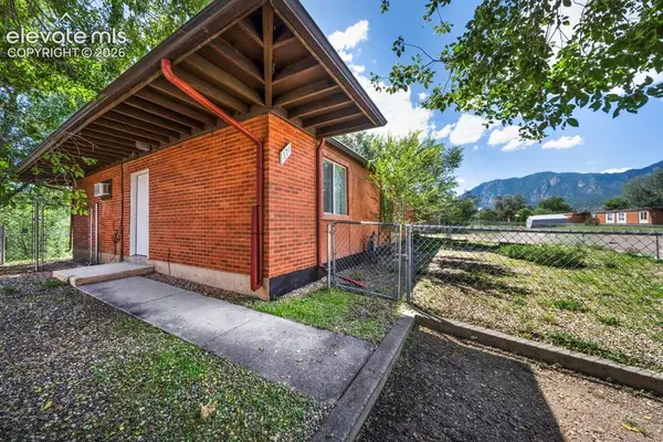 369 S Greensboro Street, Colorado Springs, CO 80906