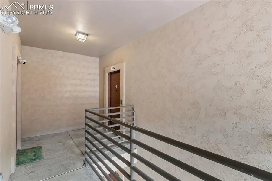 605 Cougar Bluff Point #202, Colorado Springs, CO 80906 - #3
