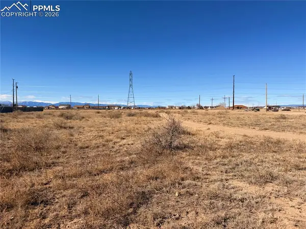 547 N Canvas Drive, Pueblo, CO 81007