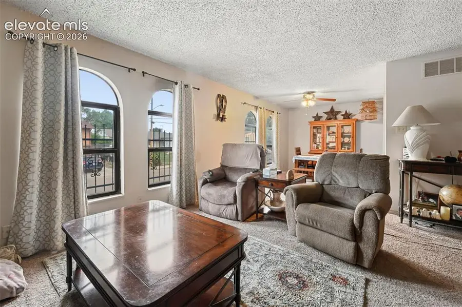 36 Wheatridge Drive, Pueblo, CO 81005 - #2