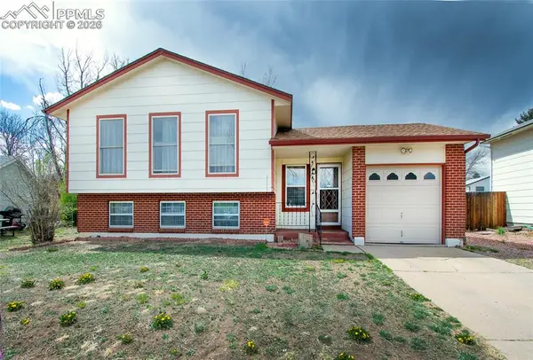 2466 W Payne Circle, Colorado Springs, CO 80916