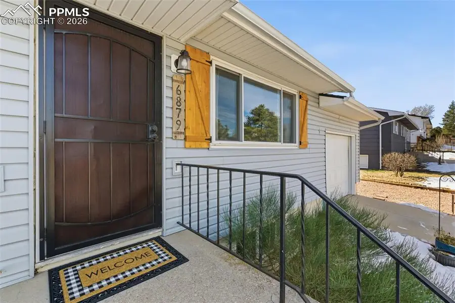 6879 Chippewa Road, Colorado Springs, CO 80915 - Image #2