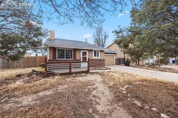 2105 Endicott Court, Colorado Springs, CO 80916