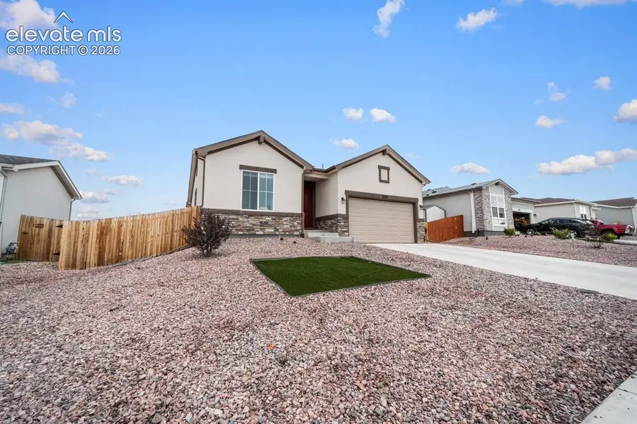 2209 Sunrise Lane, Pueblo, CO 81008 - #2