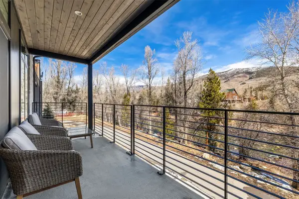 930 Blue River Parkway #821, Silverthorne, CO 80498