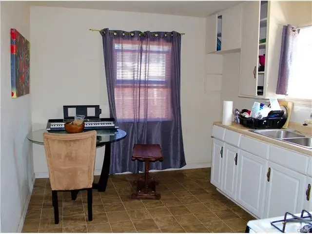 225 W 4th St, Perris, CA 92570 - #2