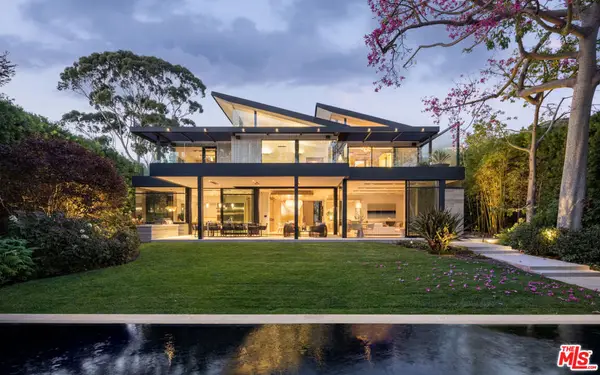 814 Toulon Drive, Pacific Palisades, CA 90272