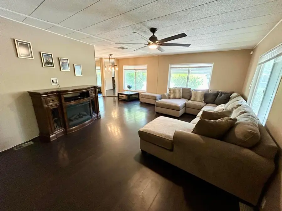 154 Estrada Way, Cathedral City, CA 92234 - Image #2