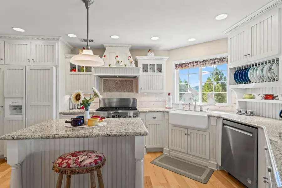 692 Zurich Drive, Lake Arrowhead, CA 92352 - Image #3