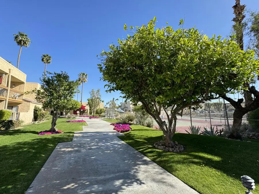 5300 E Waverly Drive #A4, Palm Springs, CA 92264 - Image #2