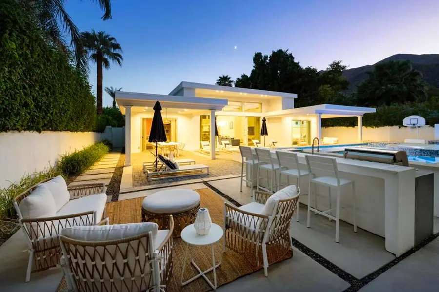 154 E Ocotillo Avenue, Palm Springs, CA 92264 - #3