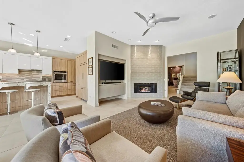 134 E Kavenish Drive, Rancho Mirage, CA 92270 - #1