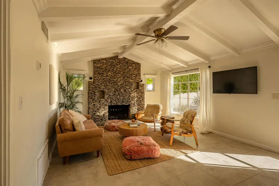 527 N N Paseo De Anza, Palm Springs, CA 92262 - Image #3