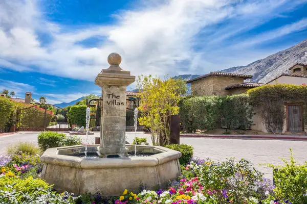 398 Villaggio Drive S, Palm Springs, CA 92262