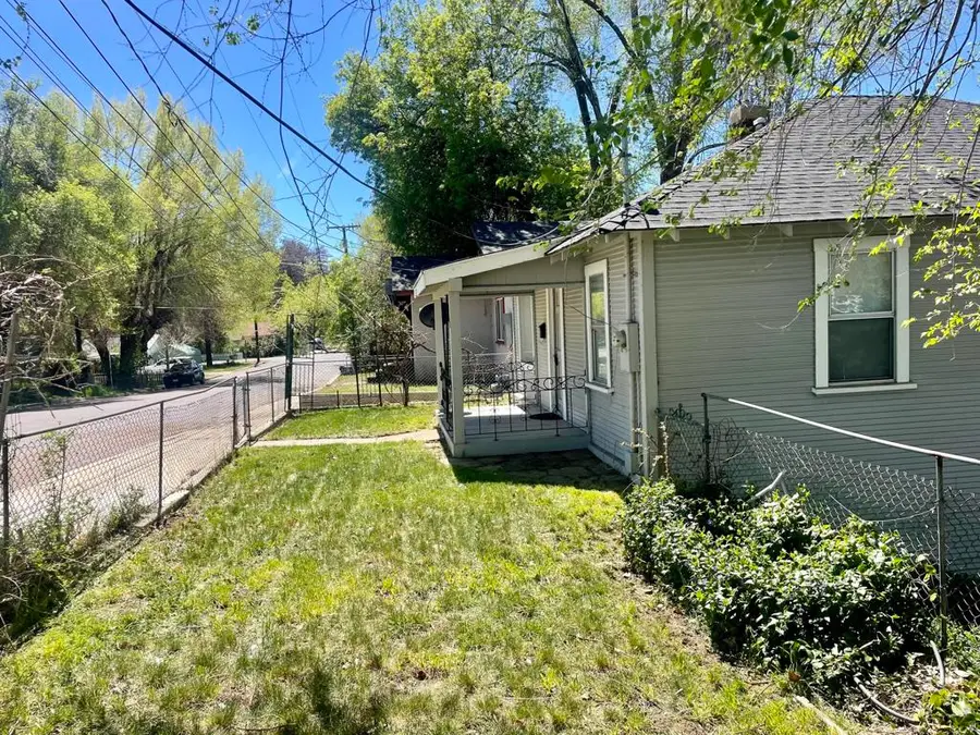 40 Foss Street, Susanville, CA 96130 - #3