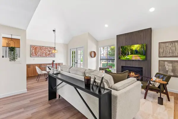 126 Avellino Circle, Palm Desert, CA 92211