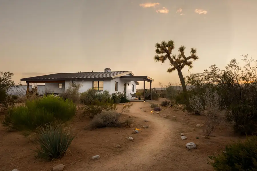 1564 Hilton Avenue, Yucca Valley, CA 92284 - #3