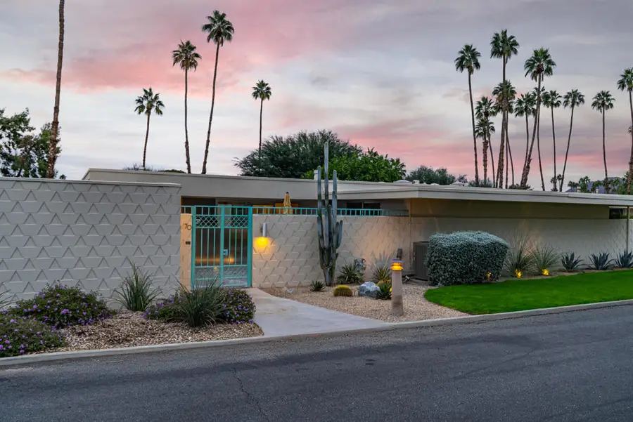 70 Lakeview Drive, Palm Springs, CA 92264 - Image #2