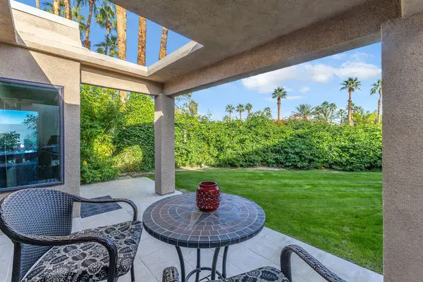 48590 Oakwood Way, Palm Desert, CA 92260
