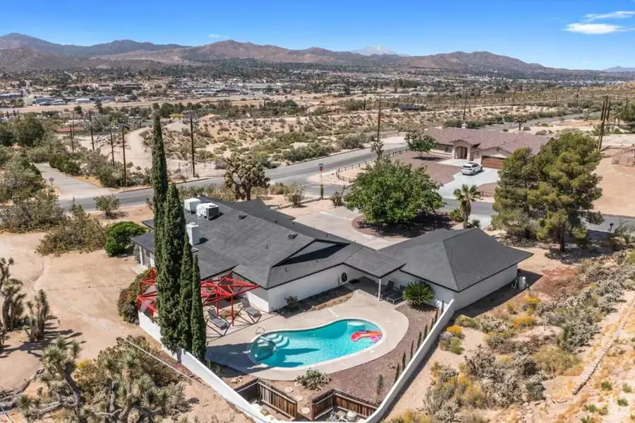 6451 Red Bluff Avenue, Yucca Valley, CA 92284 - Image #2