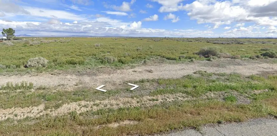 Vac Vic Vac/vic #E12/53, Lancaster, CA 93535 - #3