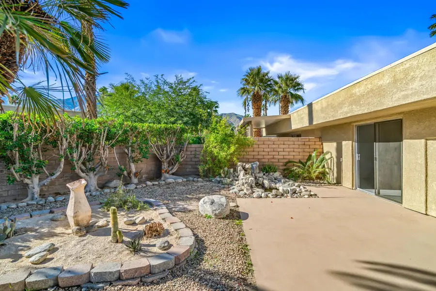 1391 Sunflower Circle S, Palm Springs, CA 92262 - Image #3