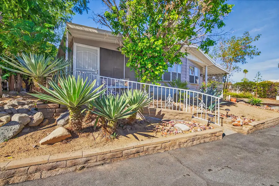 33 Diamond E Drive, Palm Desert, CA 92260 - #2