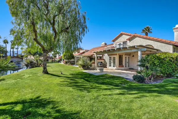 118 Avellino Circle, Palm Desert, CA 92211