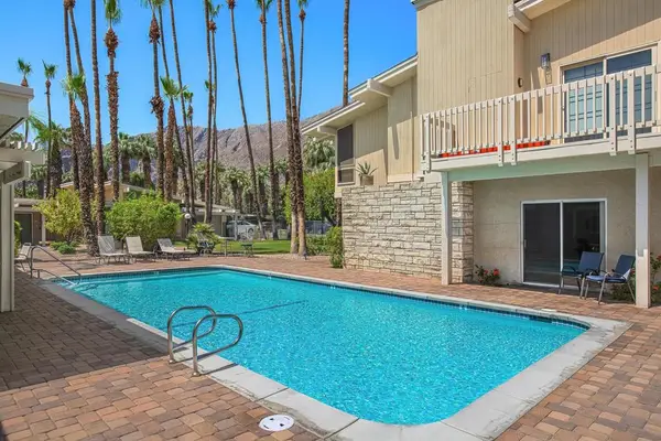 290 S San Jacinto Drive #9, Palm Springs, CA 92262