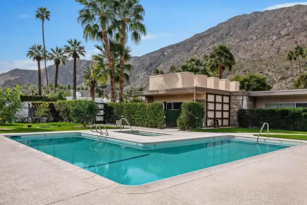 500 W Arenas Road #4, Palm Springs, CA 92262