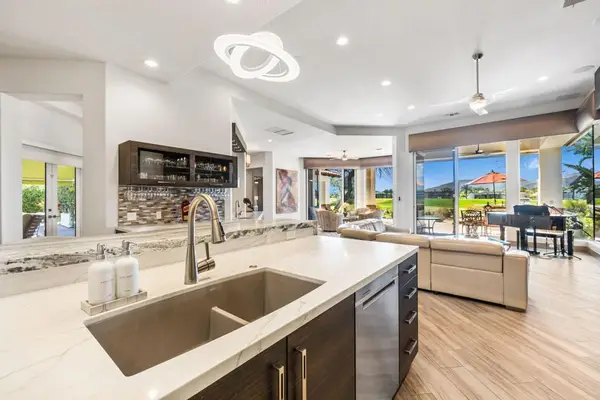 282 Loch Lomond Road, Rancho Mirage, CA 92270