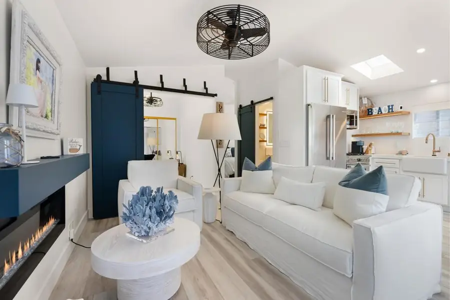 37 El Paseo Street, Newport Beach, CA 92663 - #2