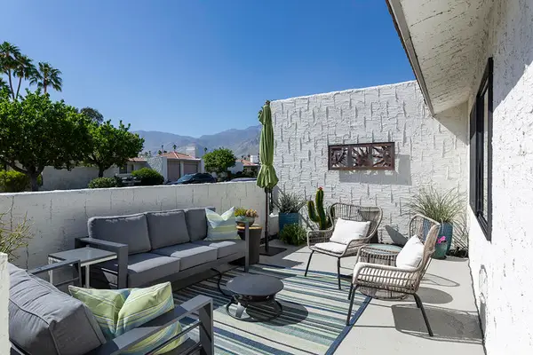 2226 Sunshine Way, Palm Springs, CA 92264