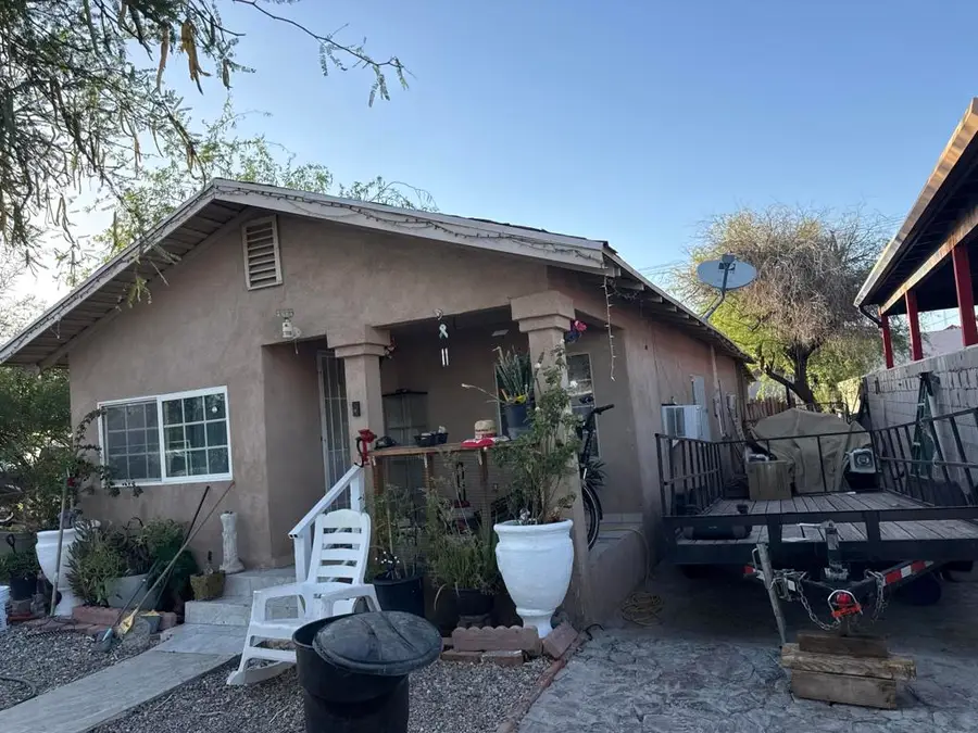 410 W Hamilton Avenue, El Centro, CA 92243 - #3