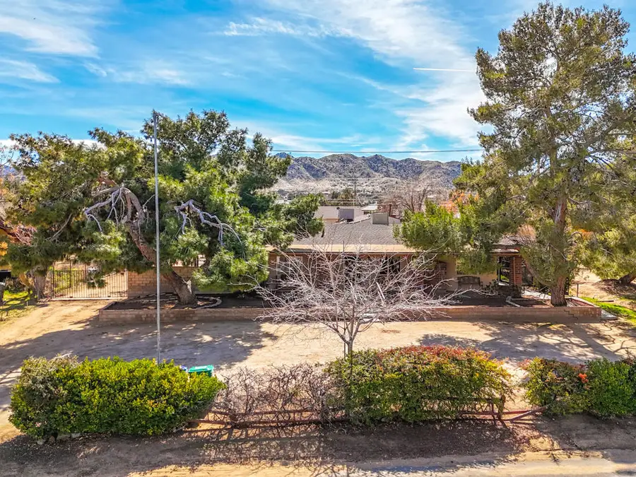 57885 El Dorado Drive, Yucca Valley, CA 92284 - #2