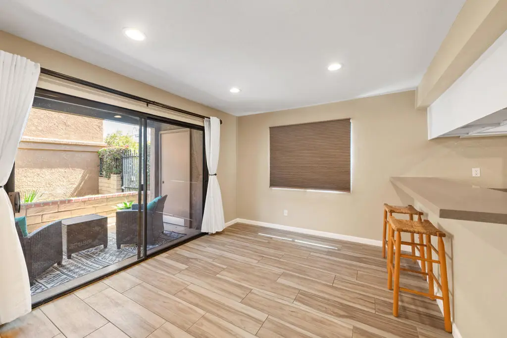 291 E Mel Avenue E #200, Palm Springs, CA 92262 - #1