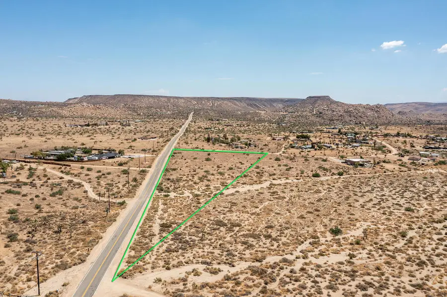 201 Pipes Canyon Road, Pioneertown, CA 92268 - #3