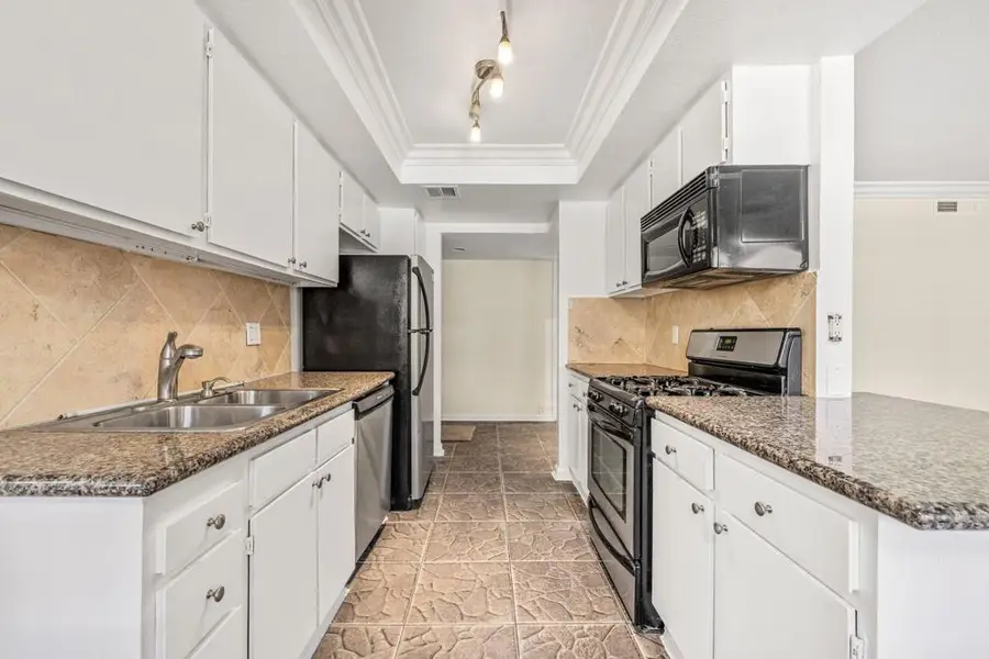 400 N Sunrise Way #136, Palm Springs, CA 92262 - #2