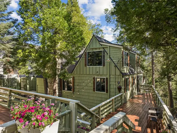 28772 Cedar Drive, Lake Arrowhead, CA 92352