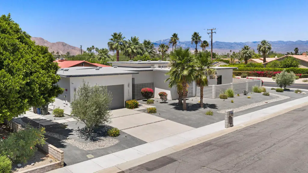 2077 E Nicola Road, Palm Springs, CA 92262 - #1