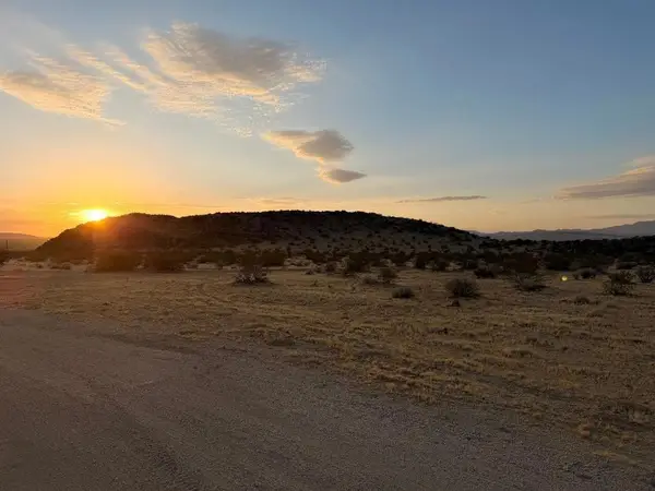 11 Saddle Rock Way, Johnson Valley, CA 92285