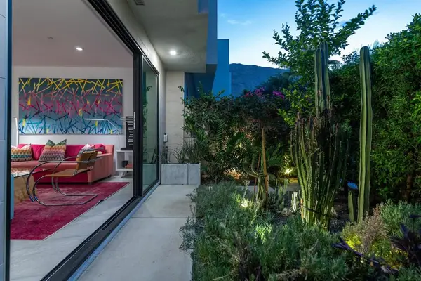294 Mayfair Way, Palm Springs, CA 92264
