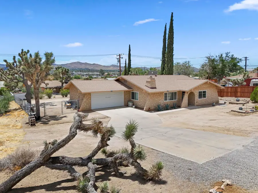 57361 Saint Marys Drive, Yucca Valley, CA 92284 - #2