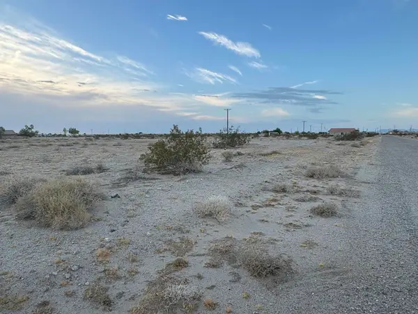 2348 Sea Port Avenue, Thermal, CA 92274