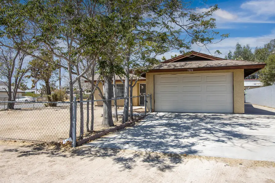 7028 Tamarisk Avenue, Yucca Valley, CA 92284 - #3